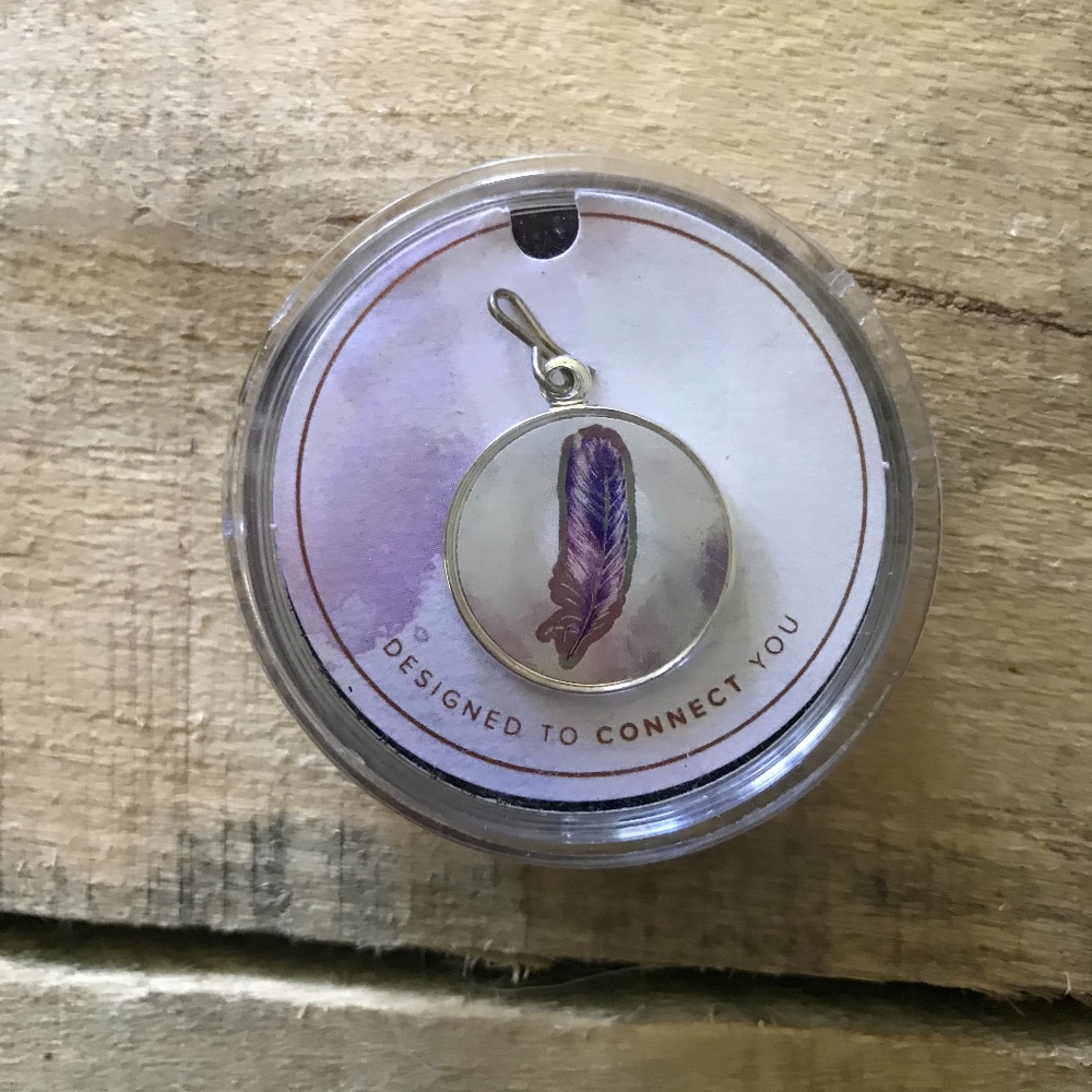 Alex and Any Feather Chain Station Charm